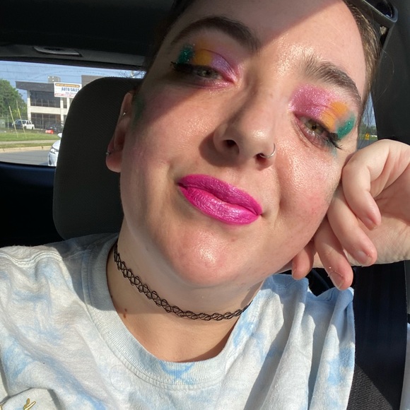 Meet your Posher, Chelsea - Picture 3 of 3